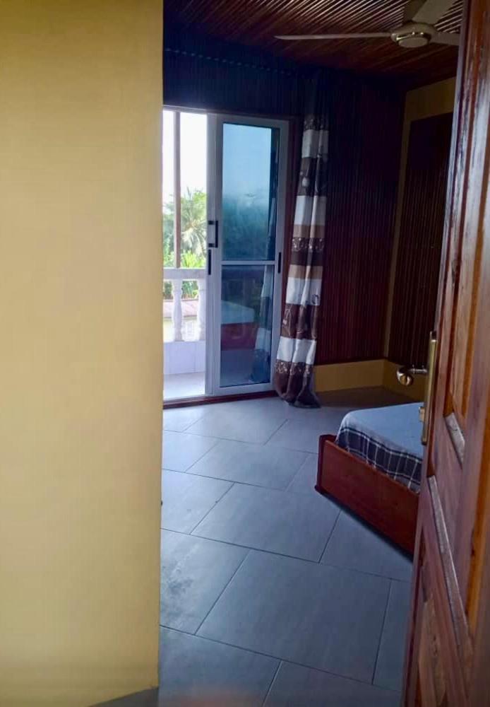 Serenity Haven Lodge Busua Luaran gambar