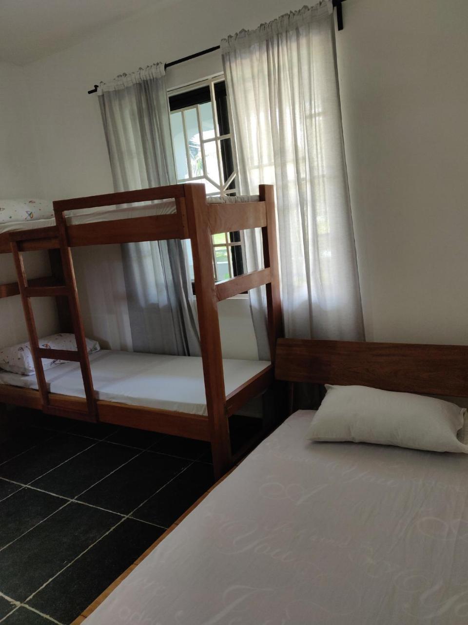 Serenity Haven Lodge Busua Luaran gambar