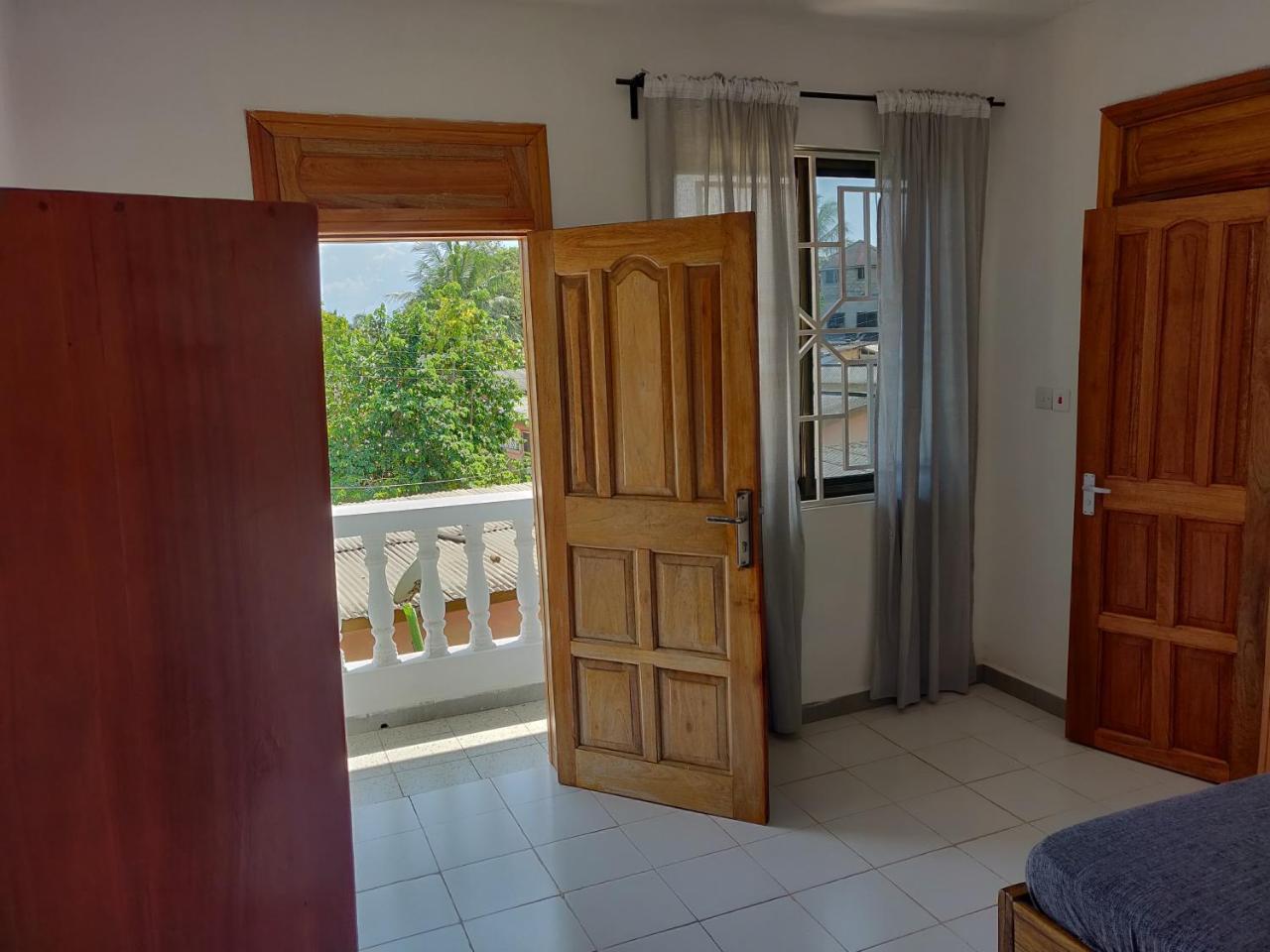 Serenity Haven Lodge Busua Bilik gambar