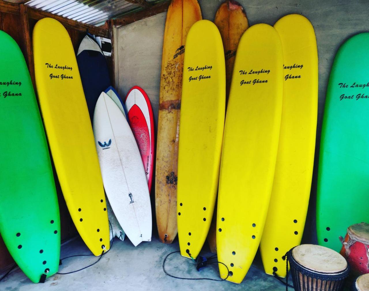 Serenity Haven Lodge Busua Luaran gambar